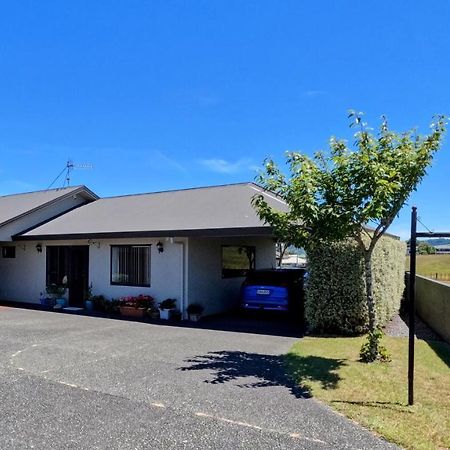 Almost Country Taupo Exterior foto