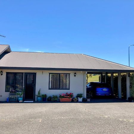 Almost Country Taupo Exterior foto